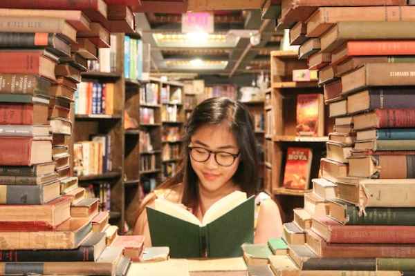 The Charismatic Charlie Wade Similar Books Girl Reading Book Portal
