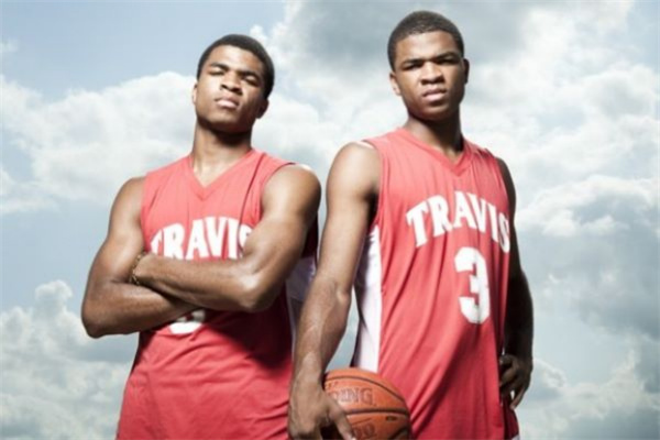 The Crossover - The Athlete Romance Book