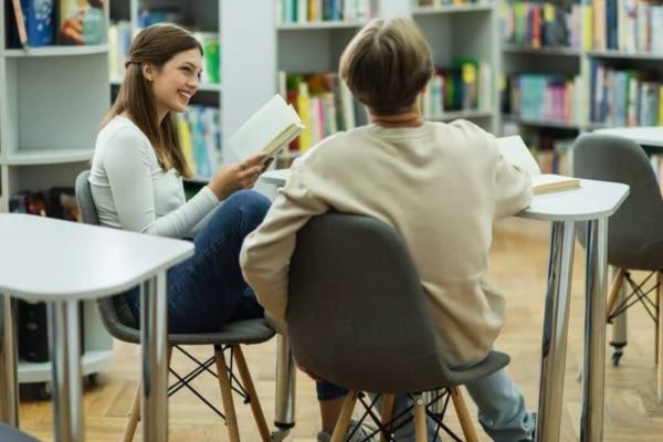  Livro de Romance Adolescente Baile da Colômbia