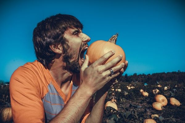 The Reincarnated Villain Makes The Heroines Tearfully Beg For Forgiveness by Heavenly Assistant Pumpkin